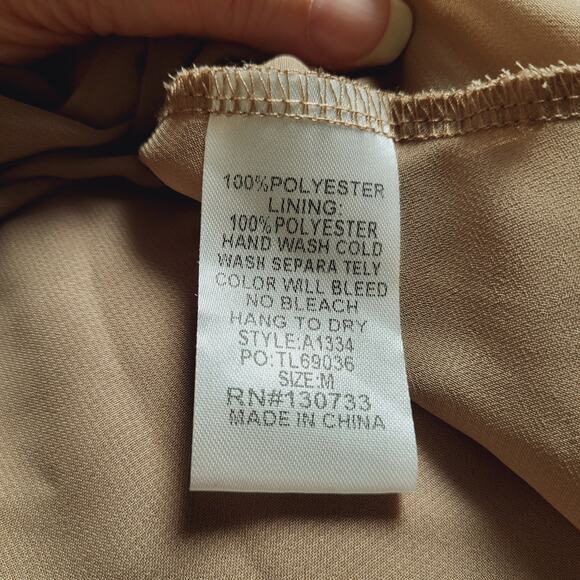 Umgee Tan Spaghetti Strap Sweetheart Neckline Tank Top Size Medium - Picture 8 of 8